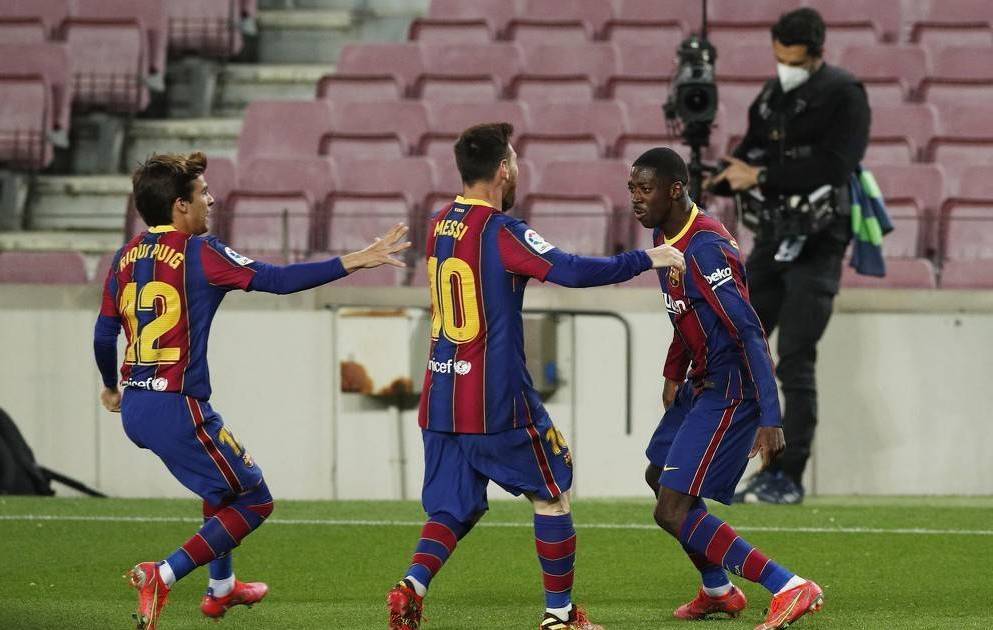 开云下载-尤文绝杀巴萨，范戴克乌龙送礼世界杯