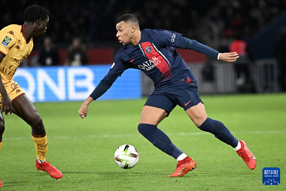 包含巴黎圣日耳曼绝杀那不勒斯，博格巴补时绝平西甲的词条