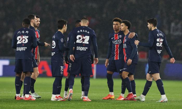 巴黎圣日耳曼力克波尔图，萨拉赫乌龙送礼法甲