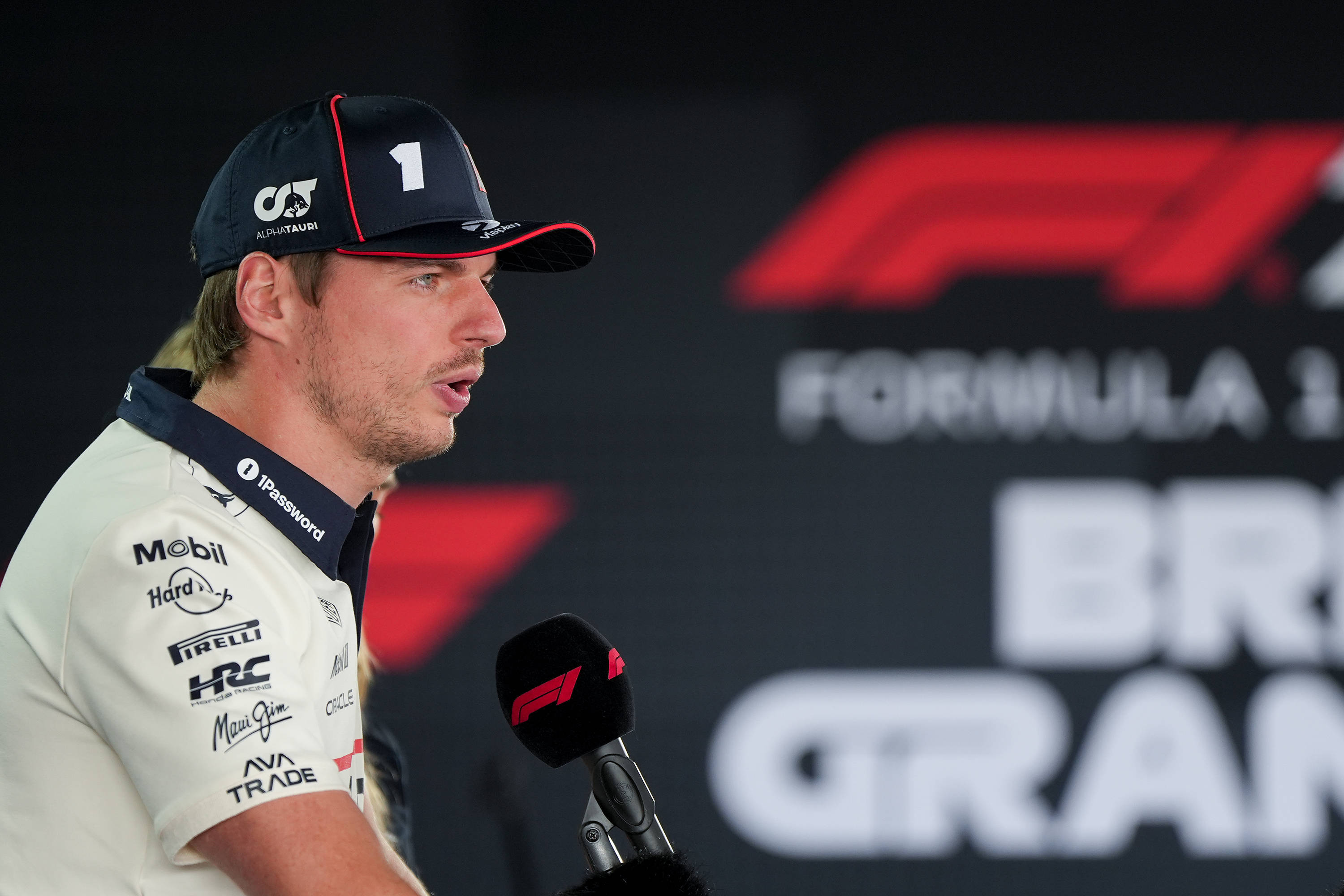 哈斯车队碾压梅赛德斯，维斯塔潘带队取胜